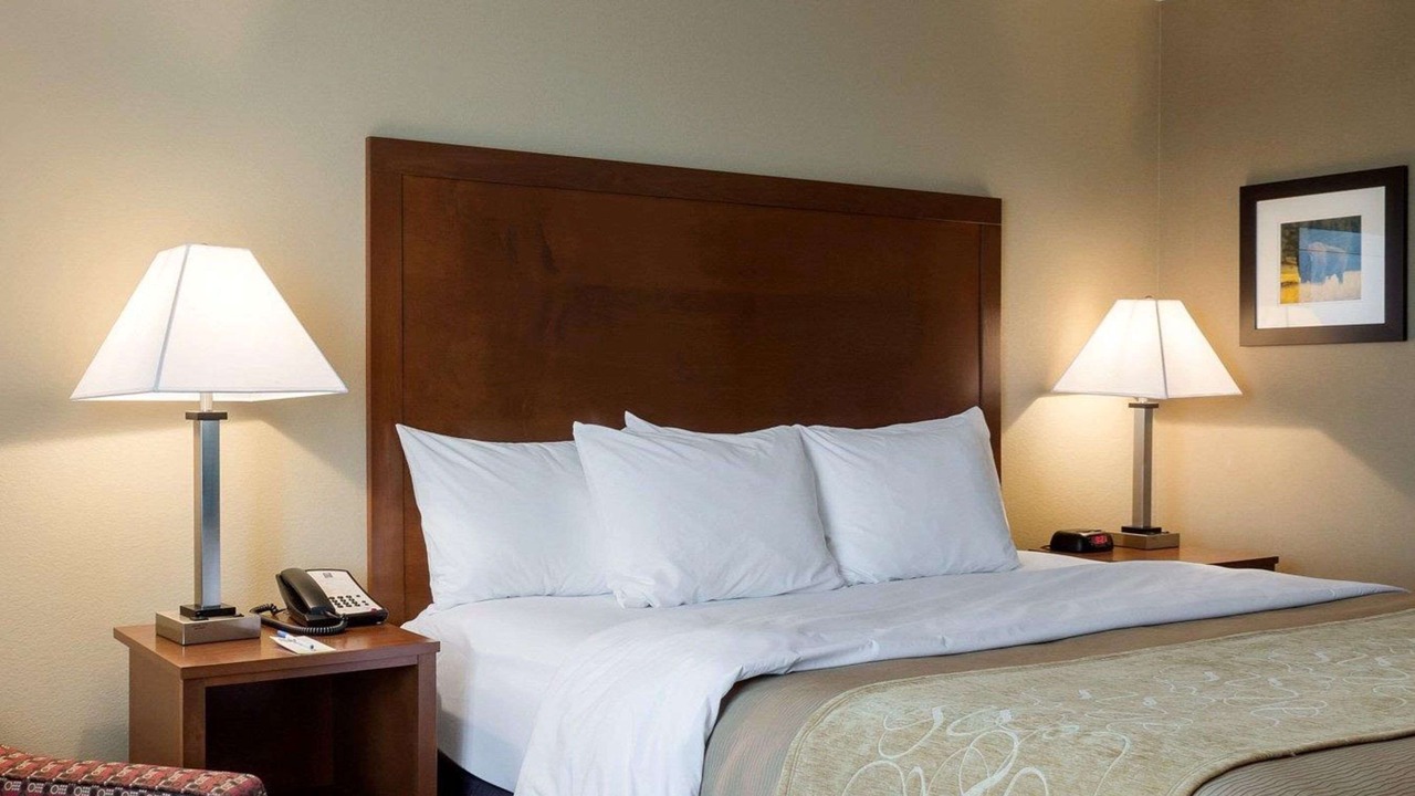 Photo of Bedroom in Watford City