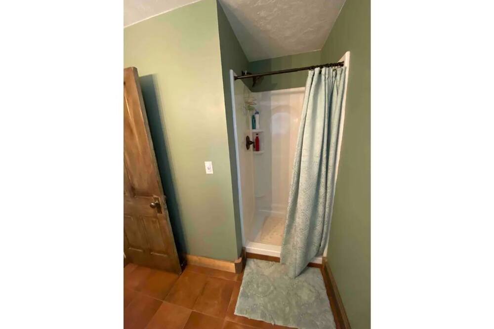 Photo of Bedroom in Simms