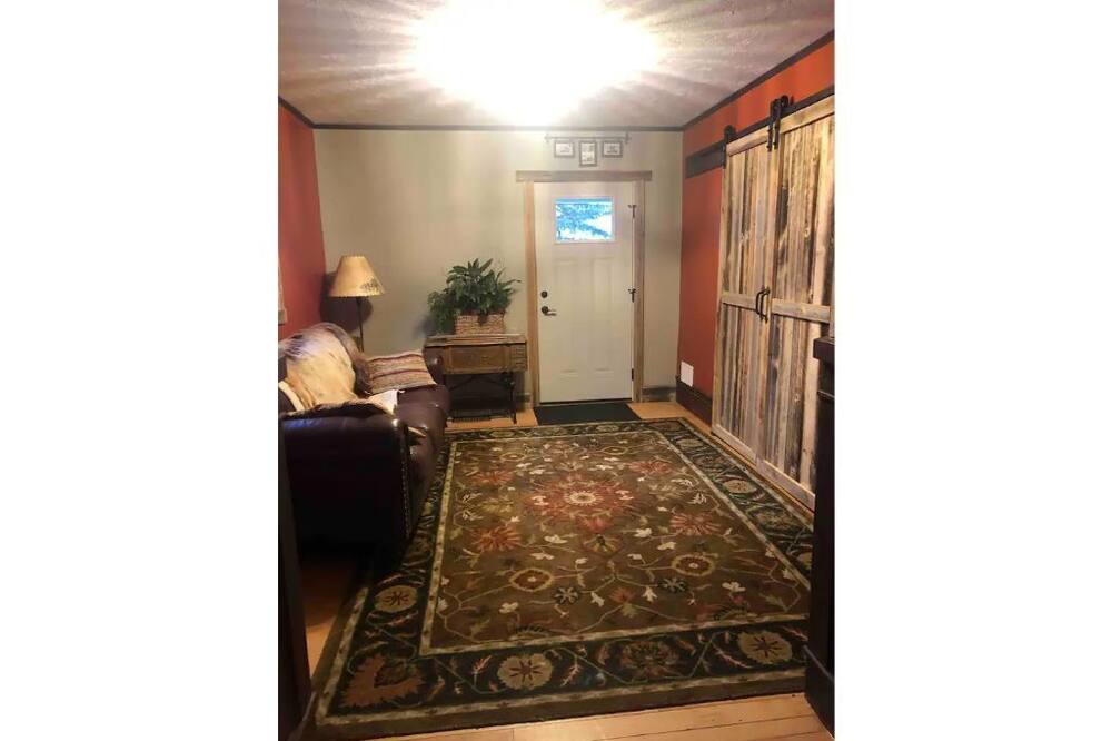 Photo of Bedroom in Simms