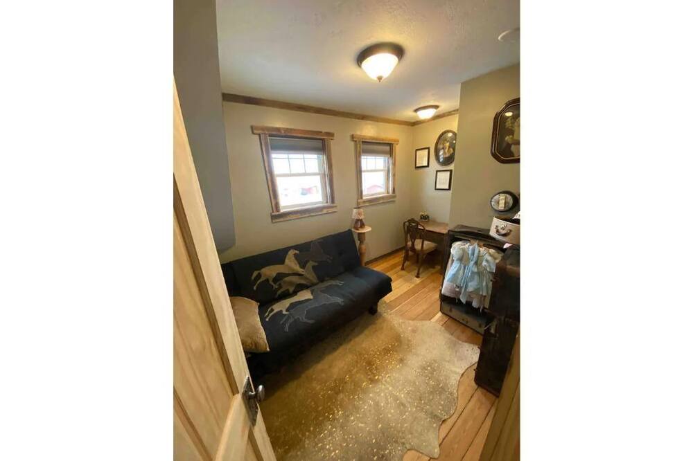 Photo of Bedroom in Simms
