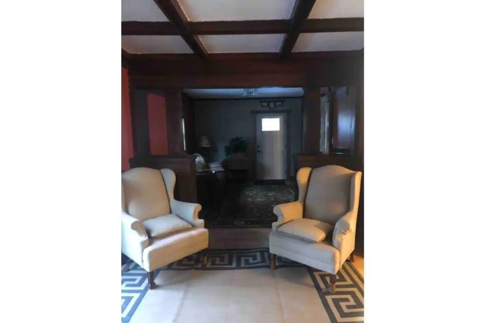 Photo of Livingroom in Simms