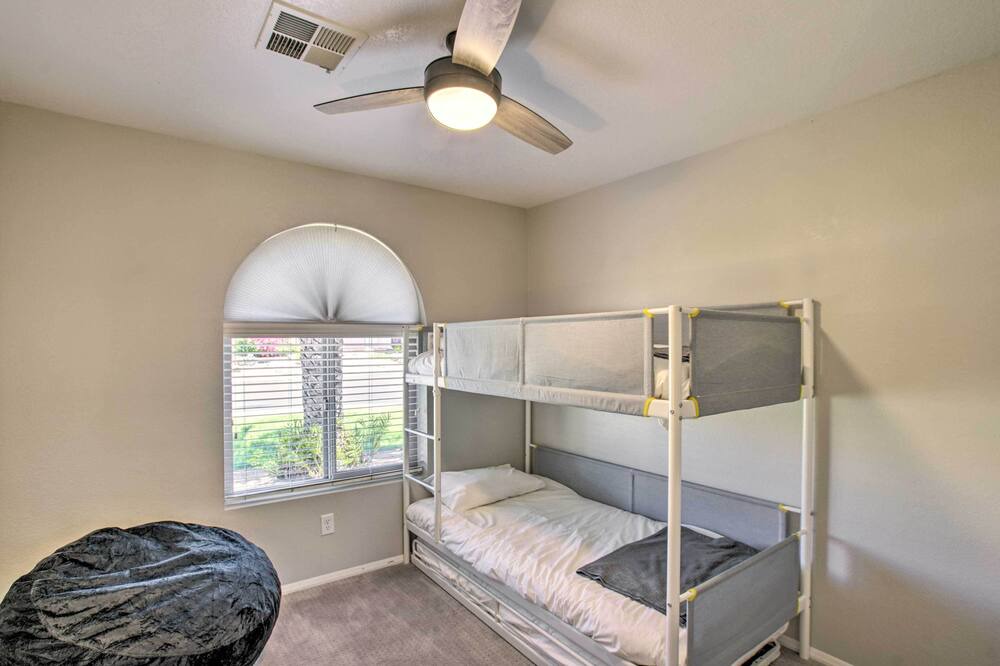 Photo of Bedroom in Alta Mesa Community Association