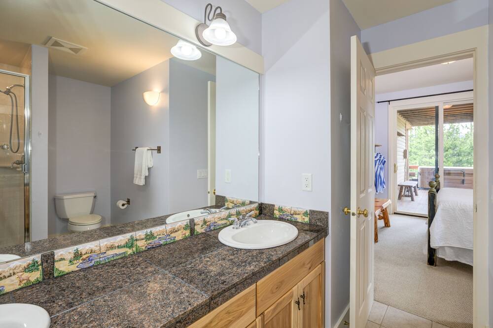 Photo of Bathroom in Saddle Ridge
