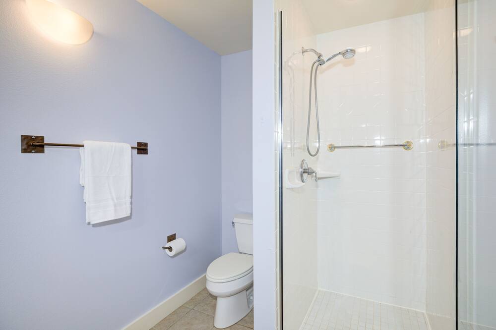 Photo of Bathroom in Saddle Ridge