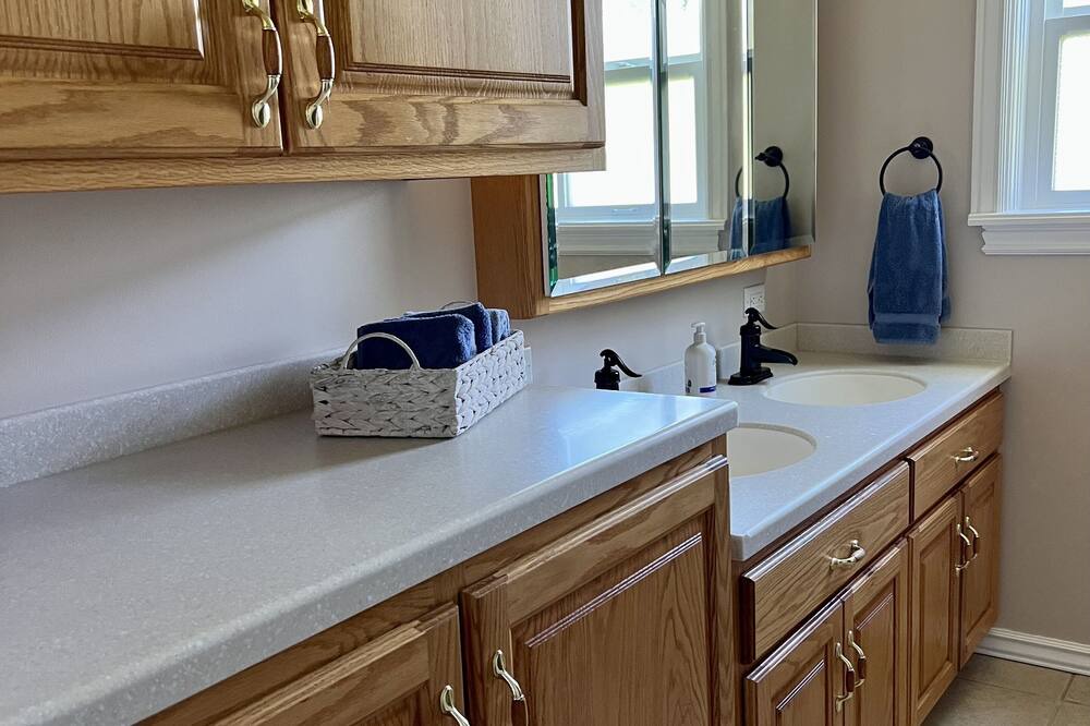 Photo of Bathroom in Freedom