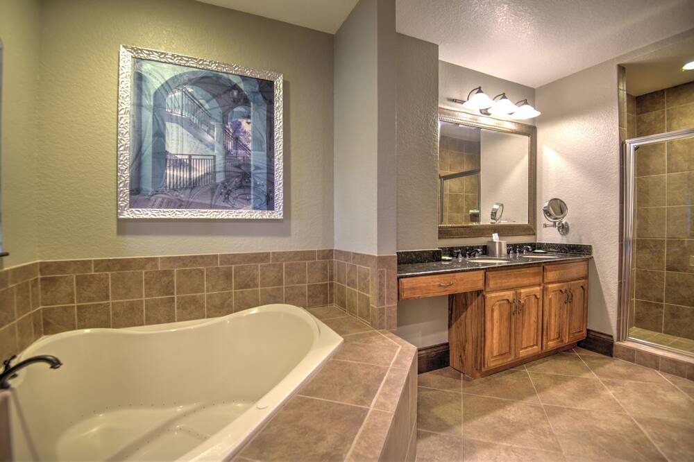 Photo of Bathroom in Lake Buena Vista