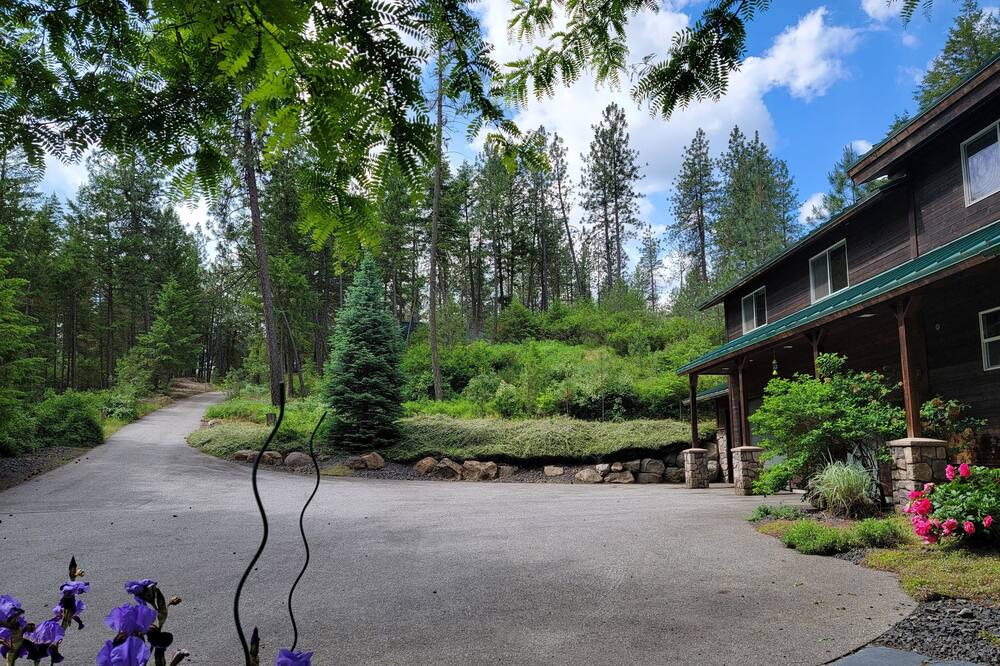 Photo of Outdoor in Nine Mile Falls