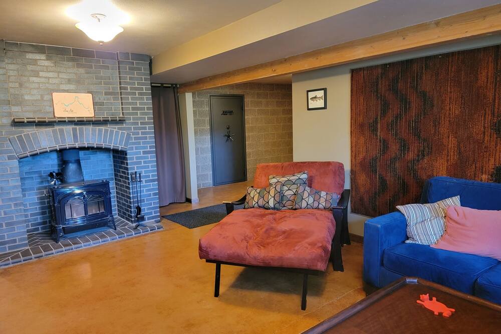 Photo of Livingroom in Nine Mile Falls