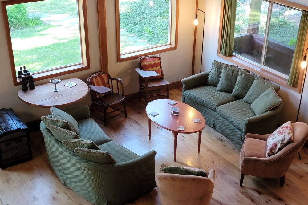 Photo of Livingroom in Nine Mile Falls
