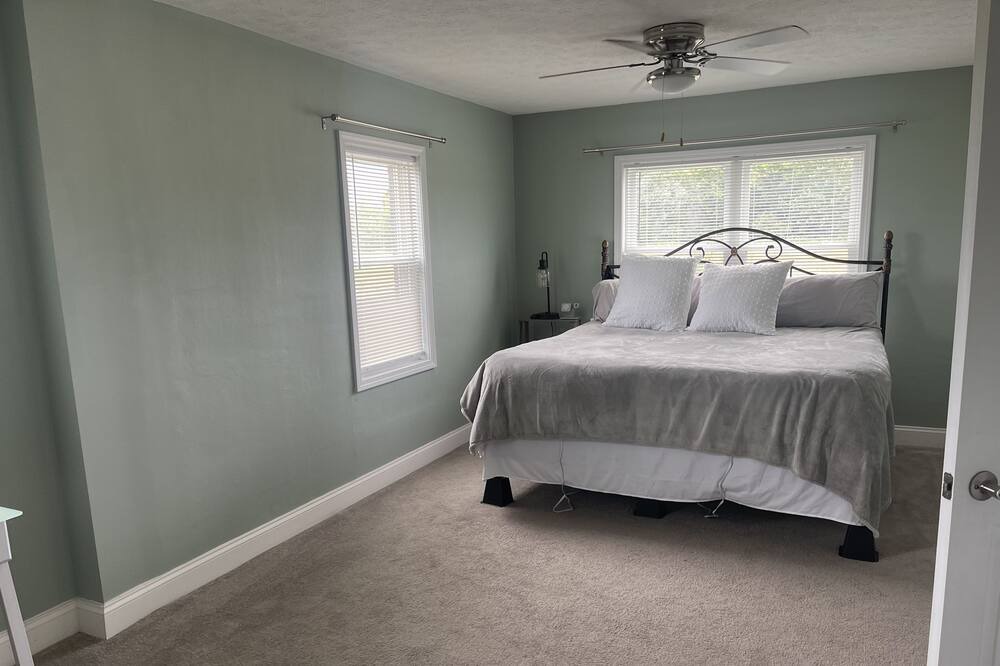 Photo of Bedroom in Port Clinton