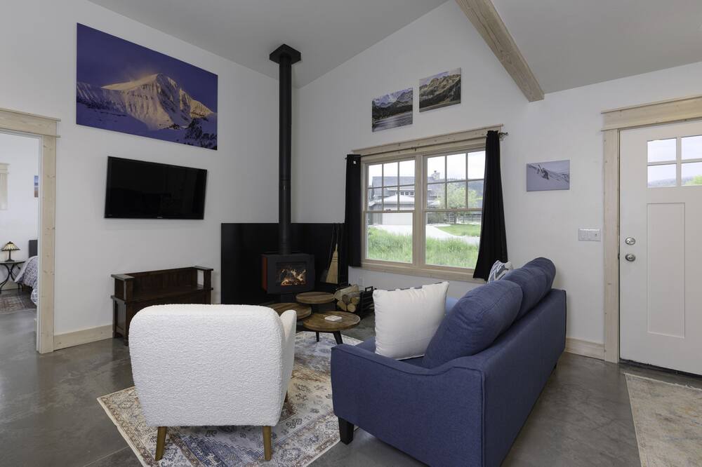 Photo of Livingroom in Big Sky