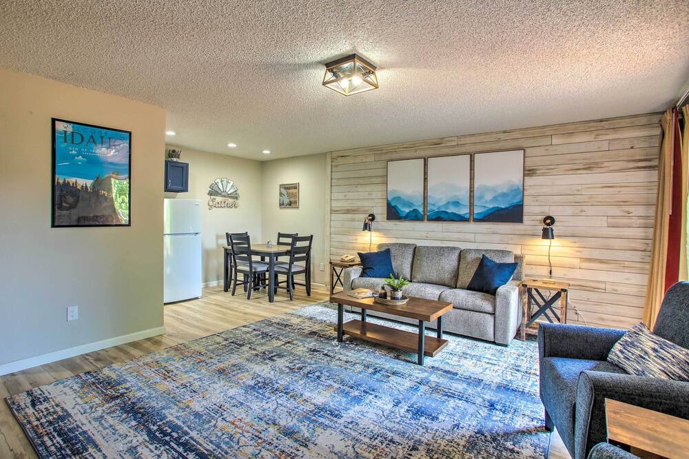 Photo of Livingroom in Blanchard