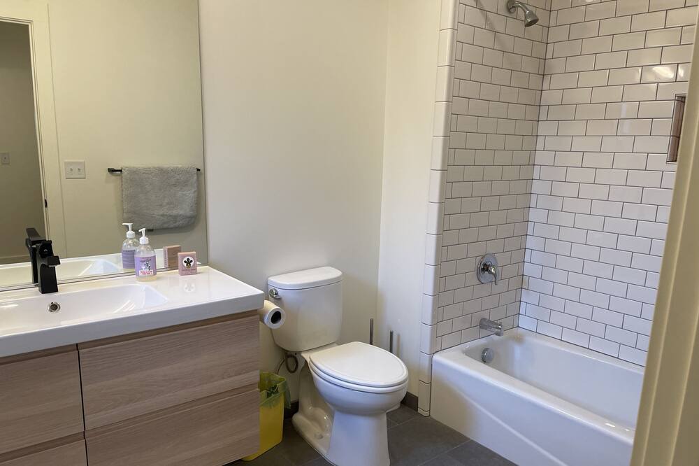 Photo of Bathroom in Riverfront