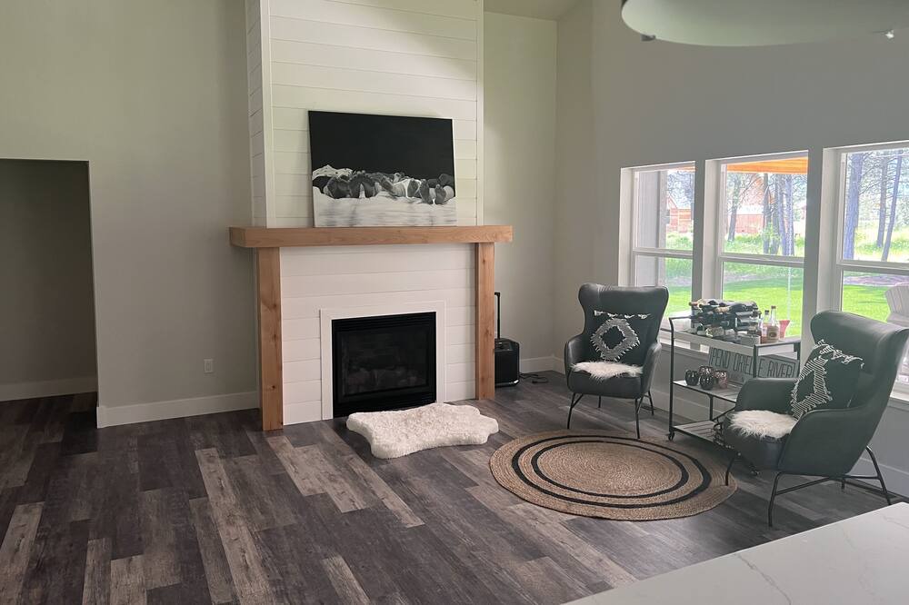 Photo of Livingroom in Dover Bay
