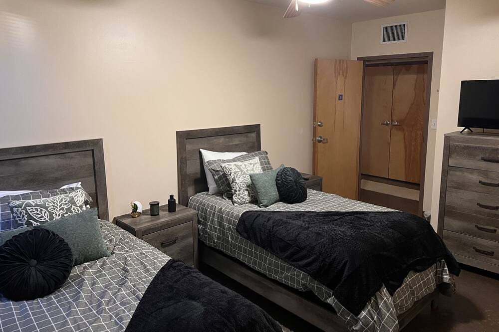 Photo of Bedroom in Midtown