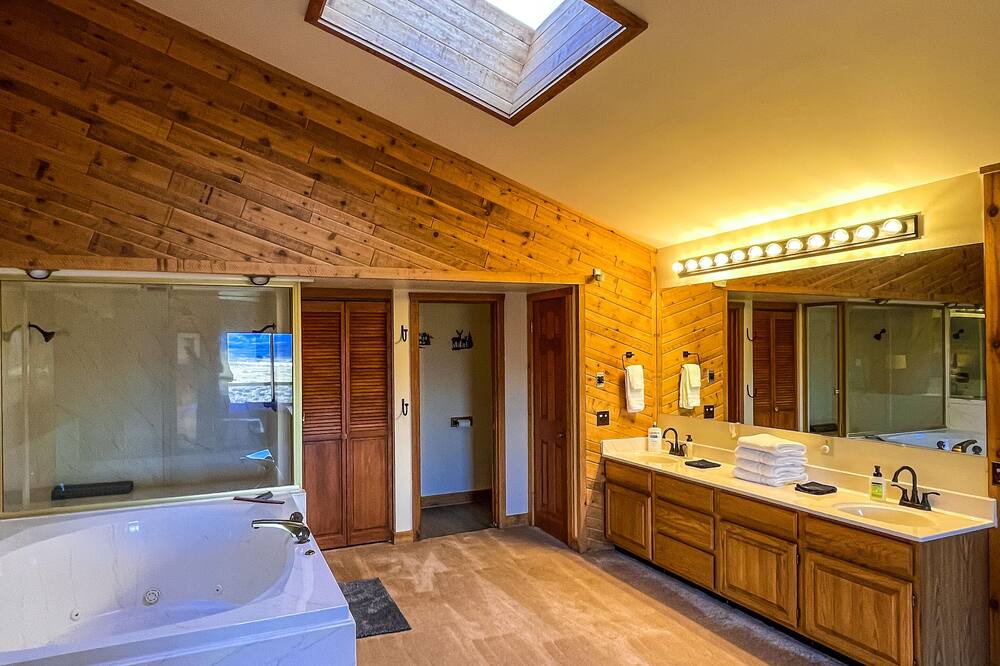 Photo of Bedroom in Pinedale