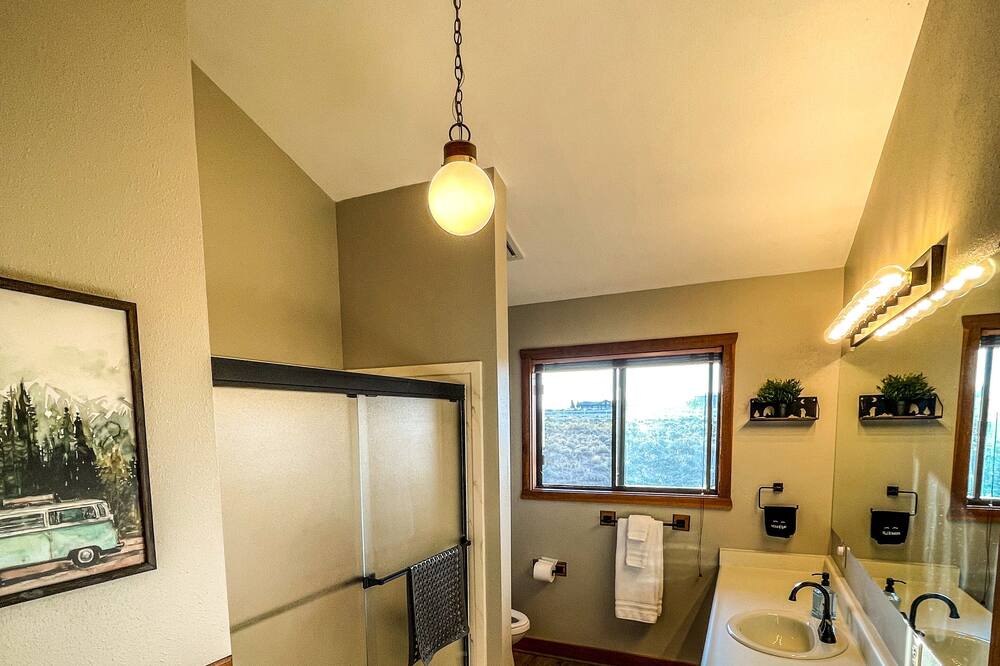 Photo of Bedroom in Pinedale