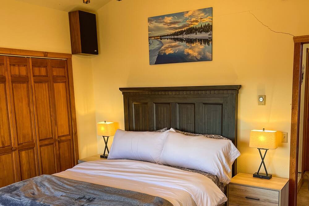 Photo of Bedroom in Pinedale