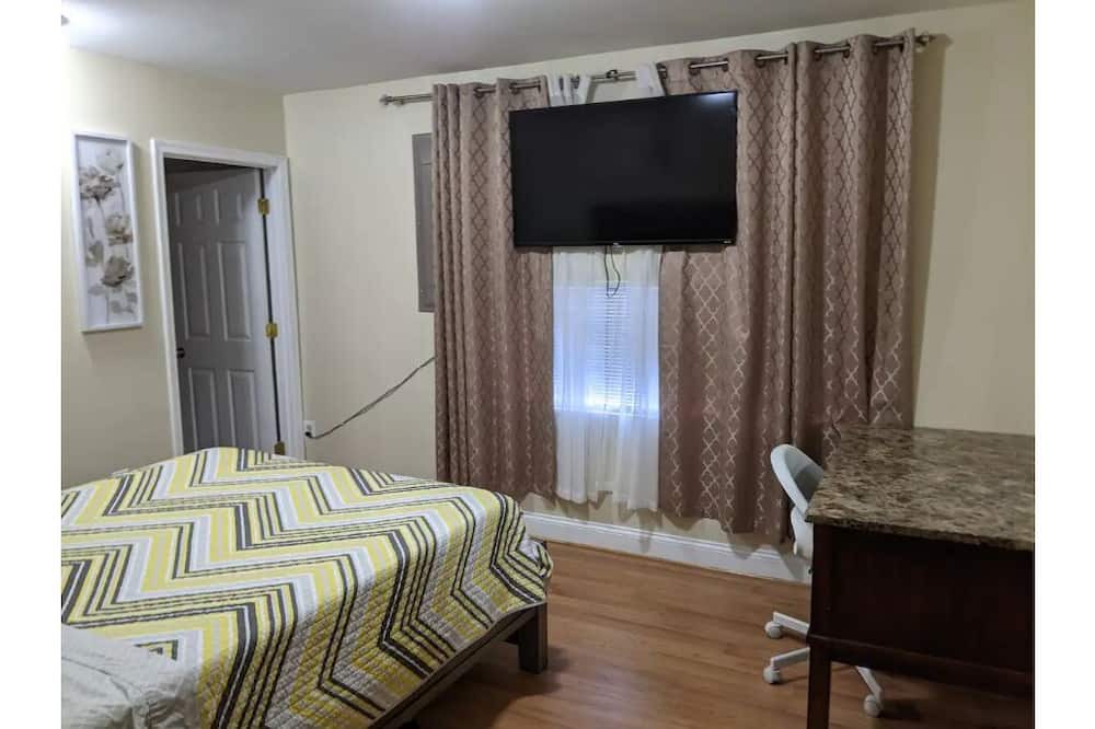 Photo of Bedroom in Hillandale