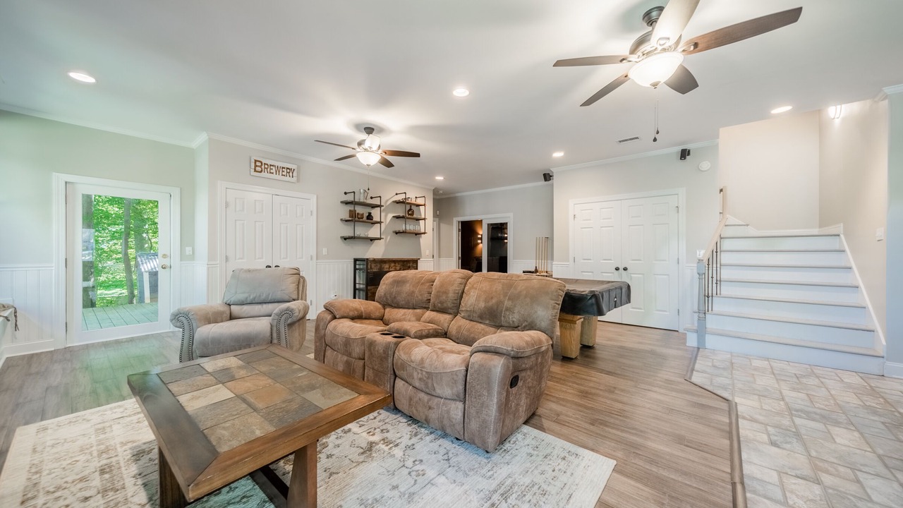 Photo of Livingroom in Barium Springs