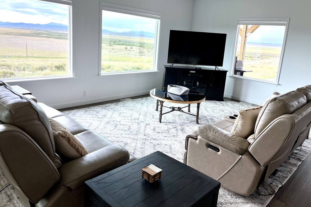 Photo of Livingroom in Daniel
