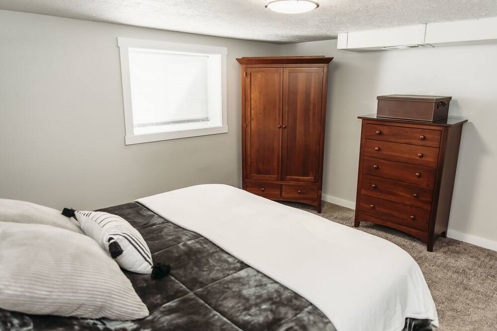 Photo of Bedroom in Caldwell