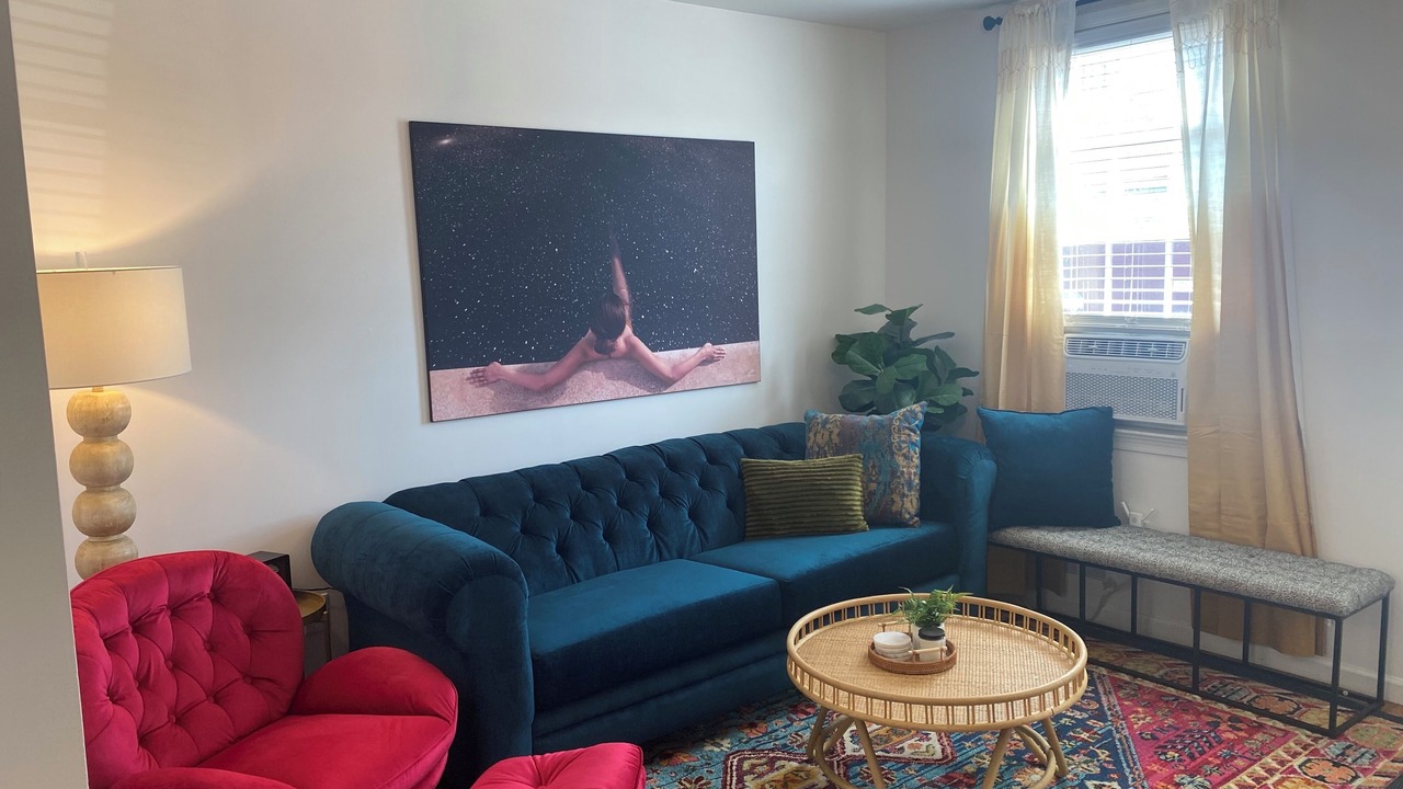 Photo of Livingroom in Downtown Historic District