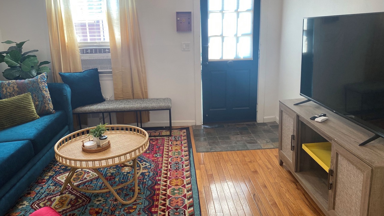 Photo of Livingroom in Downtown Historic District