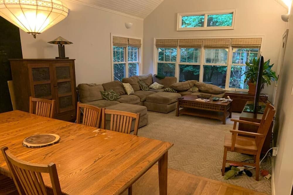 Photo of Livingroom in Maxwell