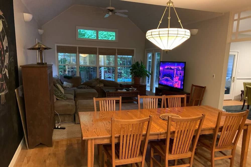 Photo of Kitchen in Maxwell