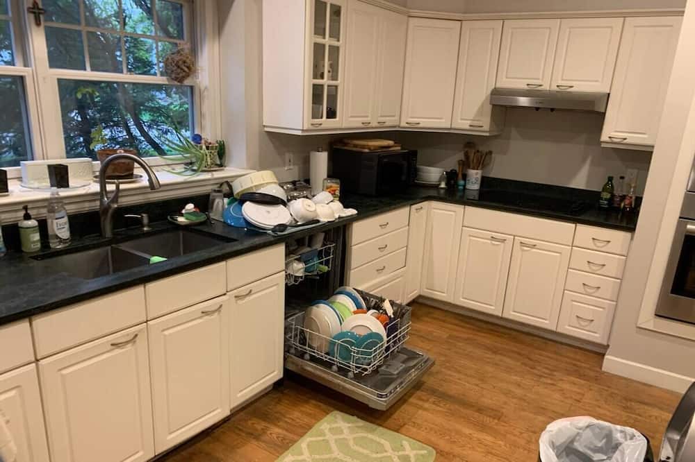 Photo of Kitchen in Maxwell
