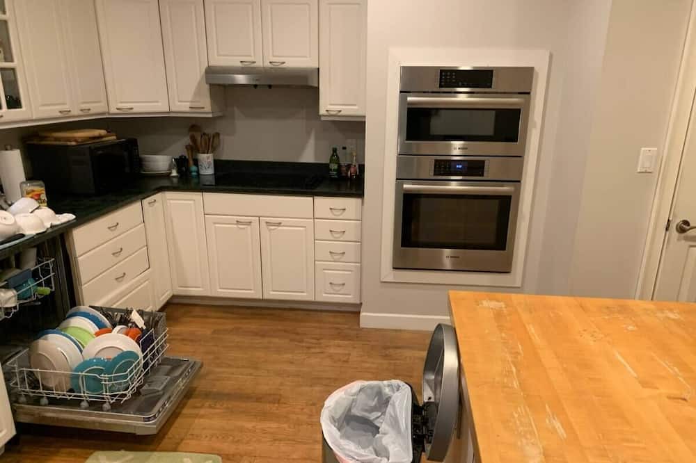 Photo of Kitchen in Maxwell