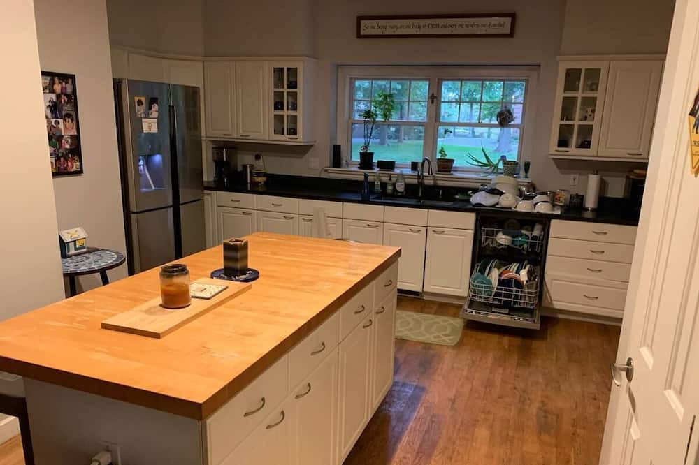 Photo of Kitchen in Maxwell