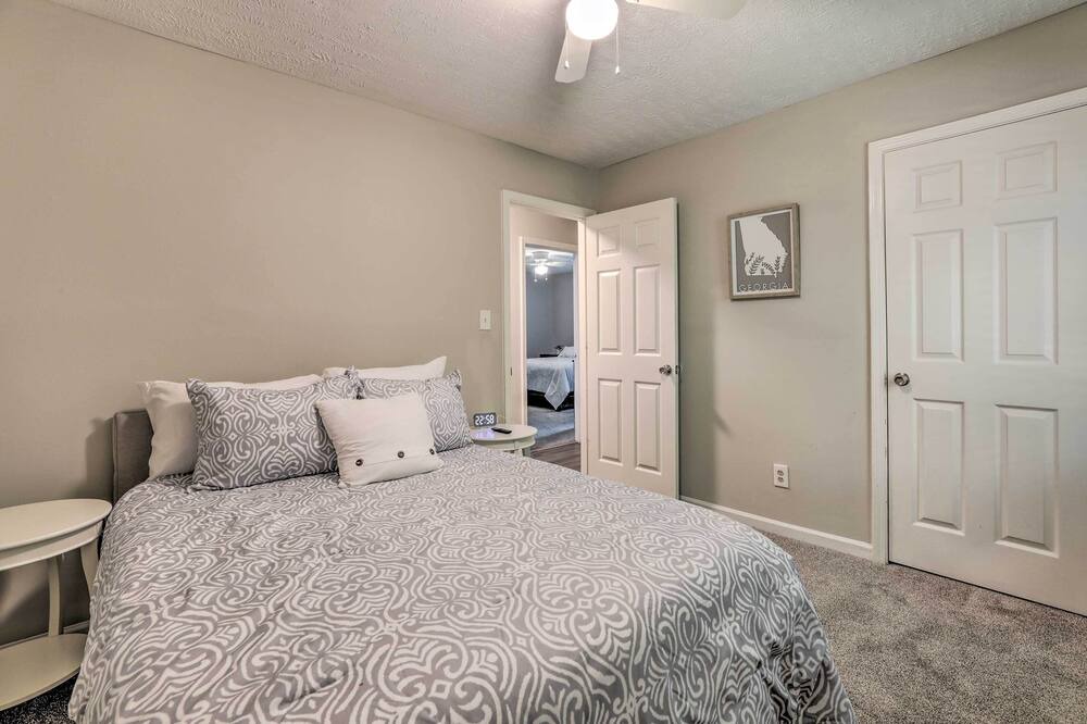 Photo of Bedroom in Collier Heights