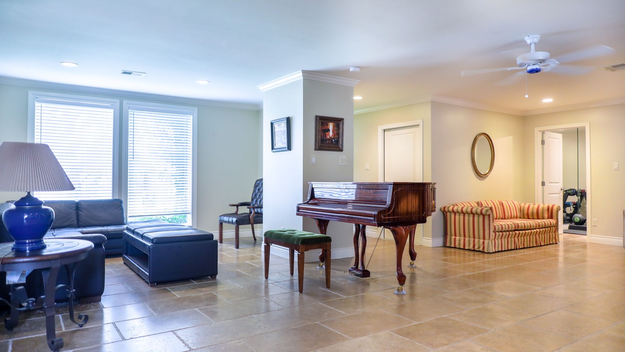 Photo of Livingroom in Clodine
