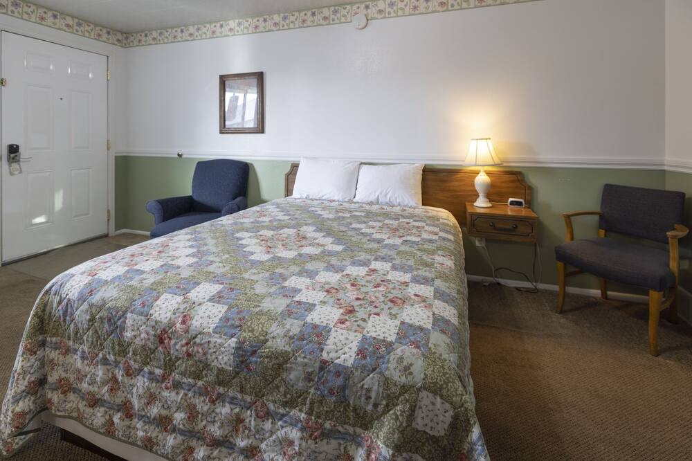 Photo of Bedroom in Frontier