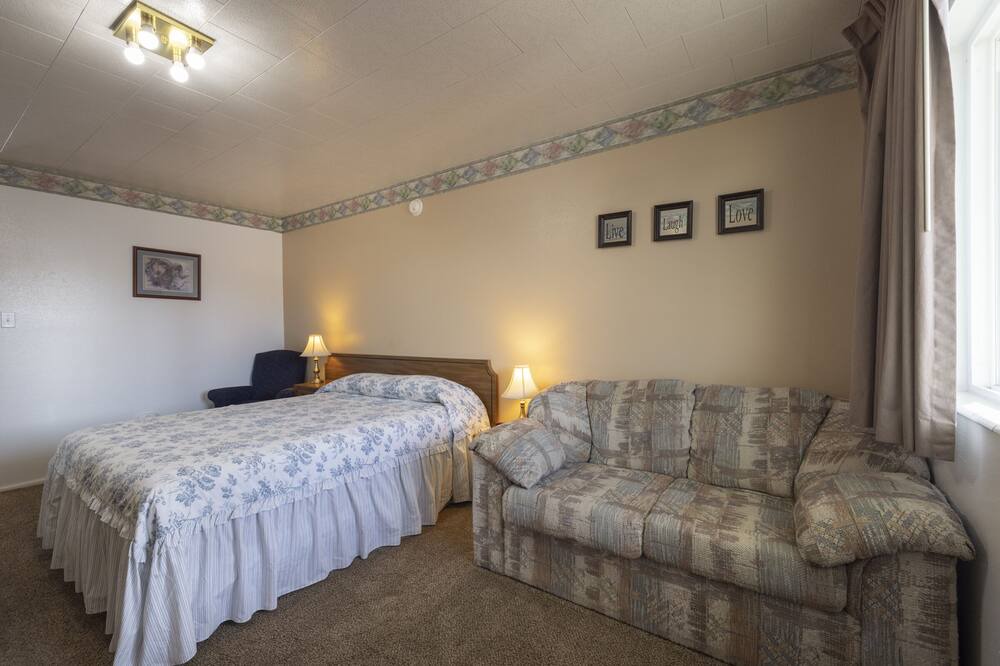 Photo of Bedroom in Frontier