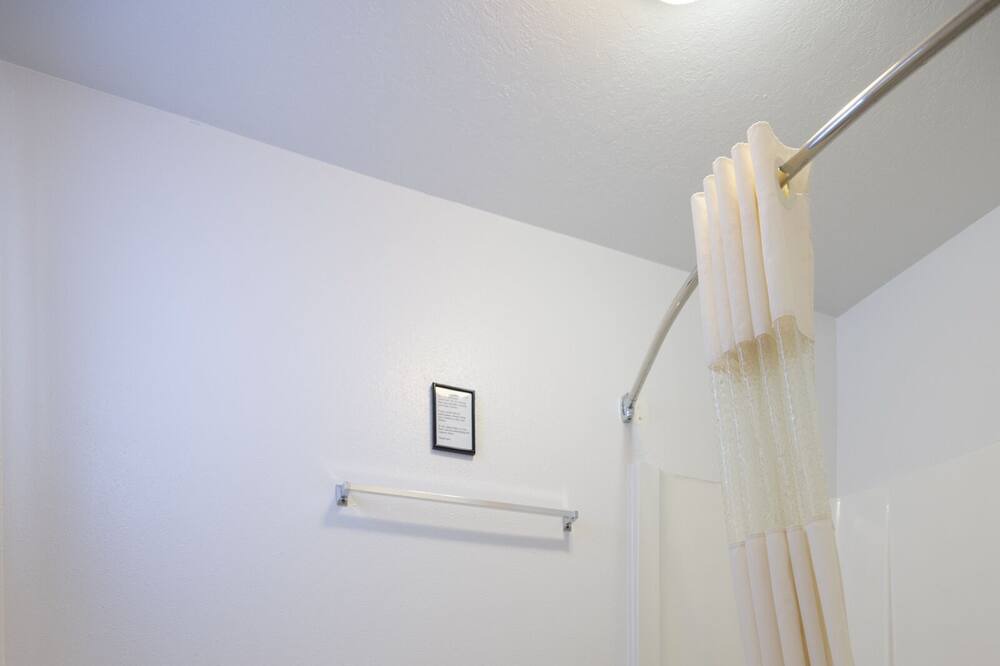 Photo of Bedroom in Frontier