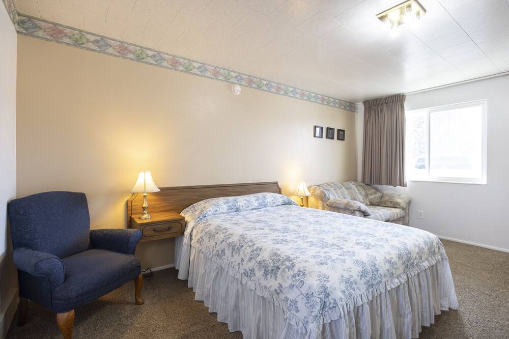 Photo of Bedroom in Frontier