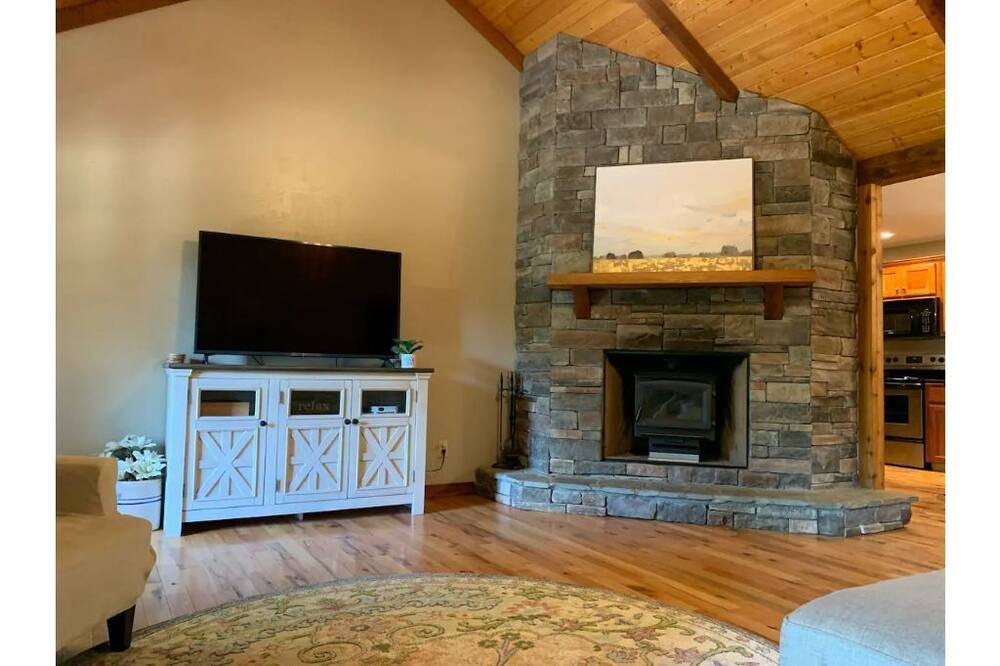 Photo of Livingroom in Hickman
