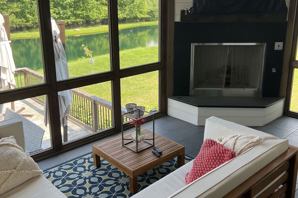 Photo of Livingroom in Westerville