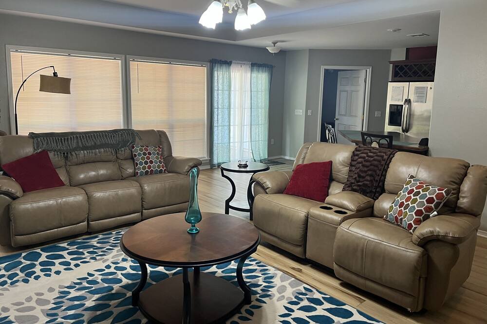 Photo of Livingroom in Tahlequah