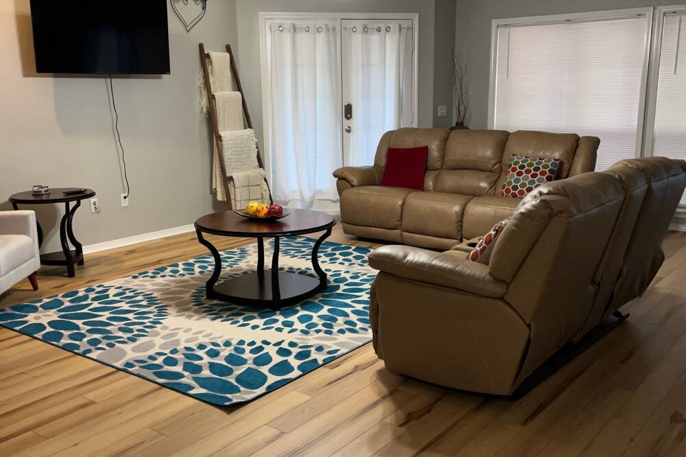 Photo of Livingroom in Tahlequah