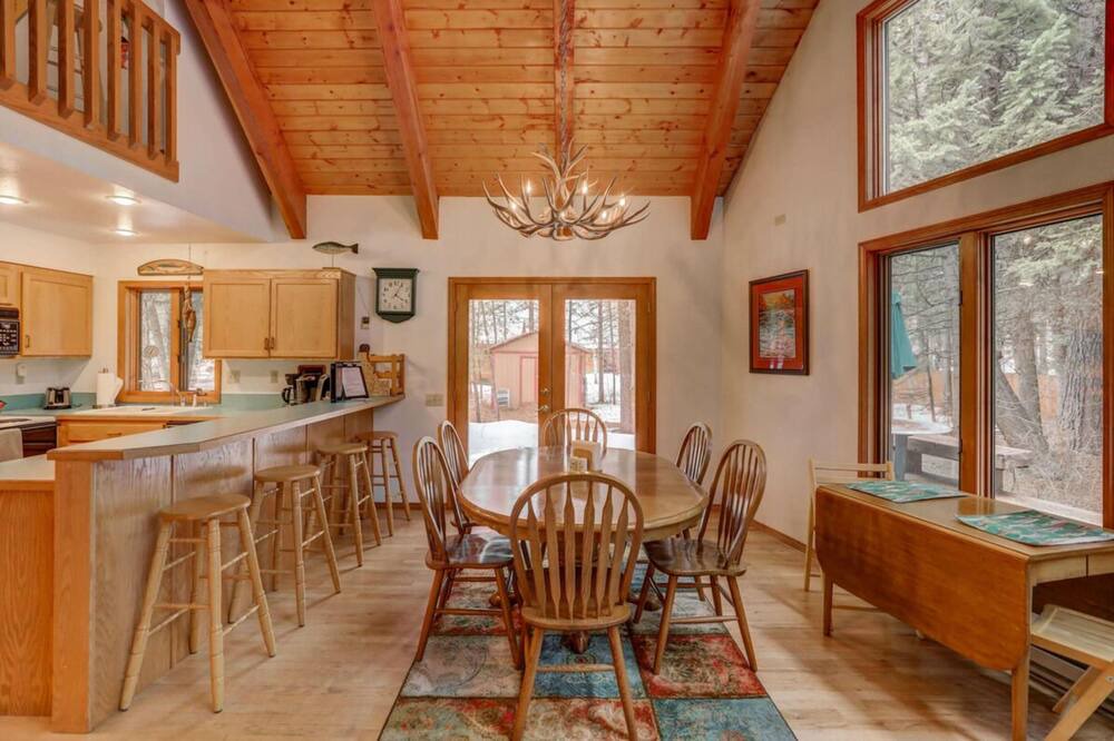 Photo of Livingroom in McCall