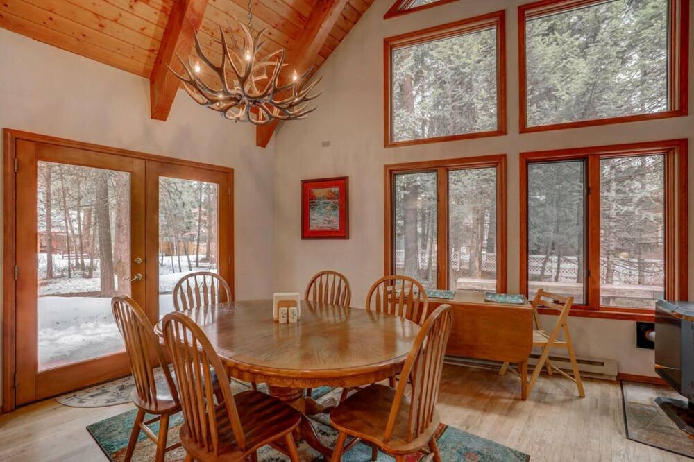 Photo of Livingroom in McCall