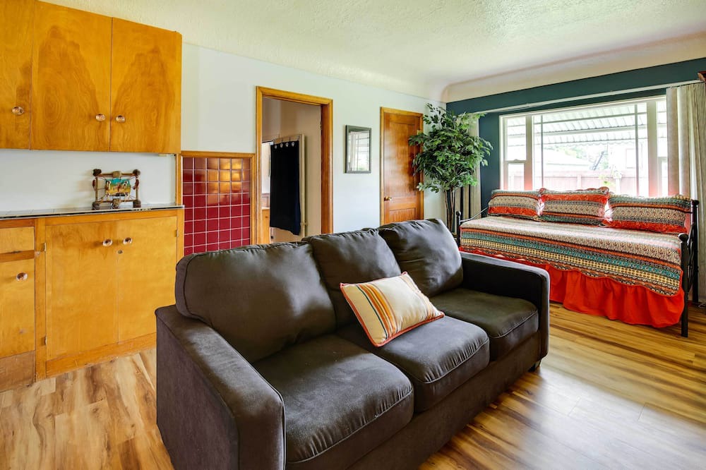 Photo of Livingroom in Torrington