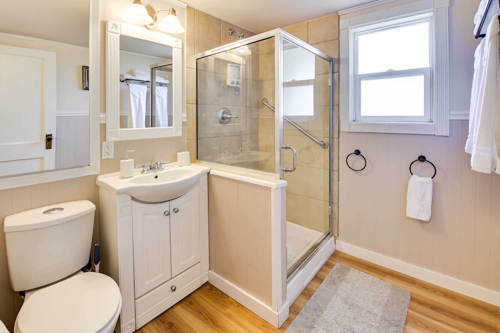 Photo of Bathroom in Torrington