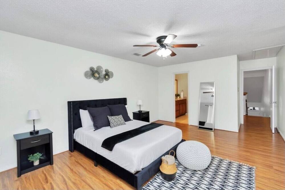 Photo of Bedroom in George Bush Park/Eldridge