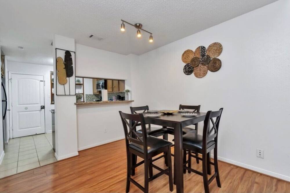 Photo of Kitchen in George Bush Park/Eldridge