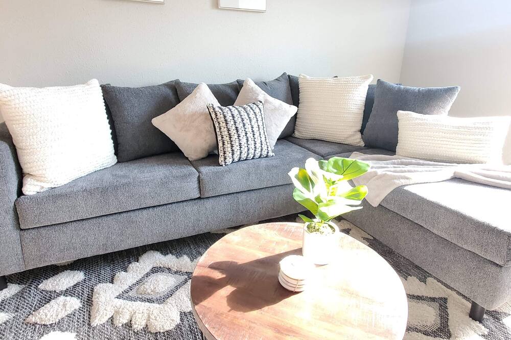 Photo of Livingroom in Brookhollow